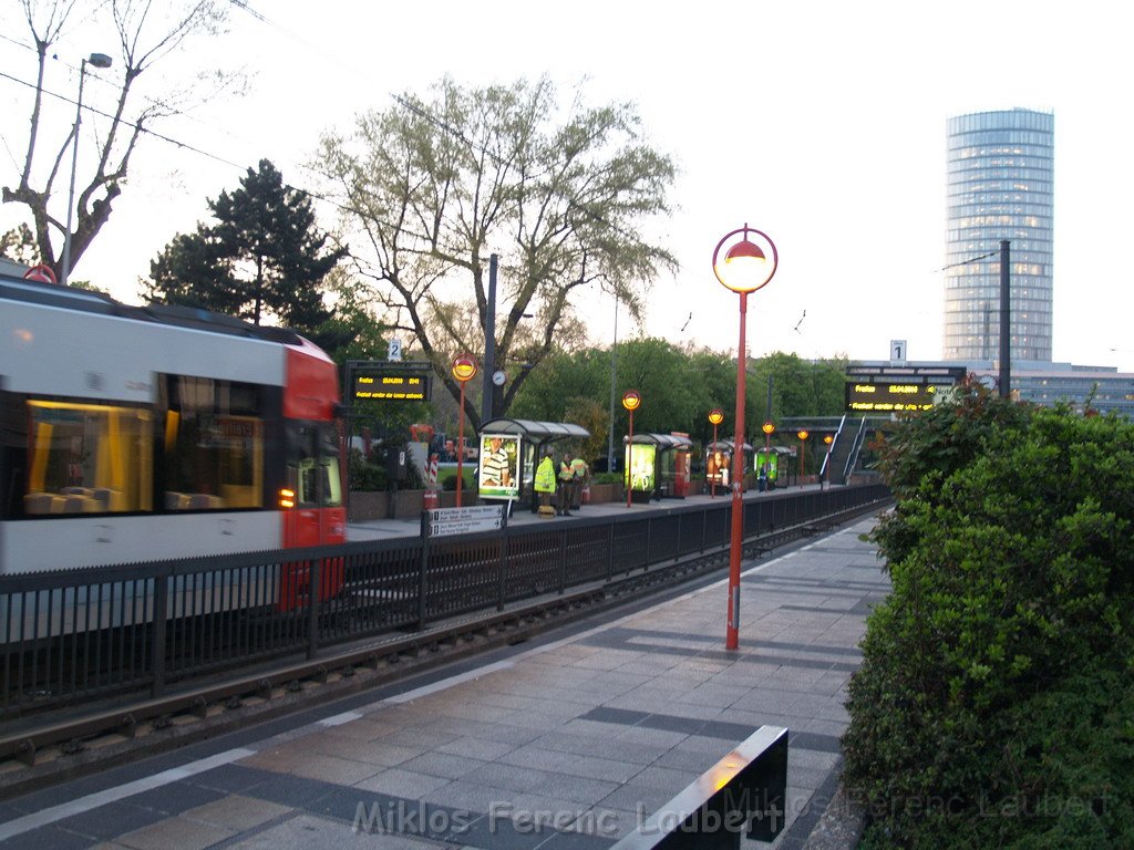 Person von Bahn erfasst Koeln Deutz Deutzer Freiheit P35.JPG